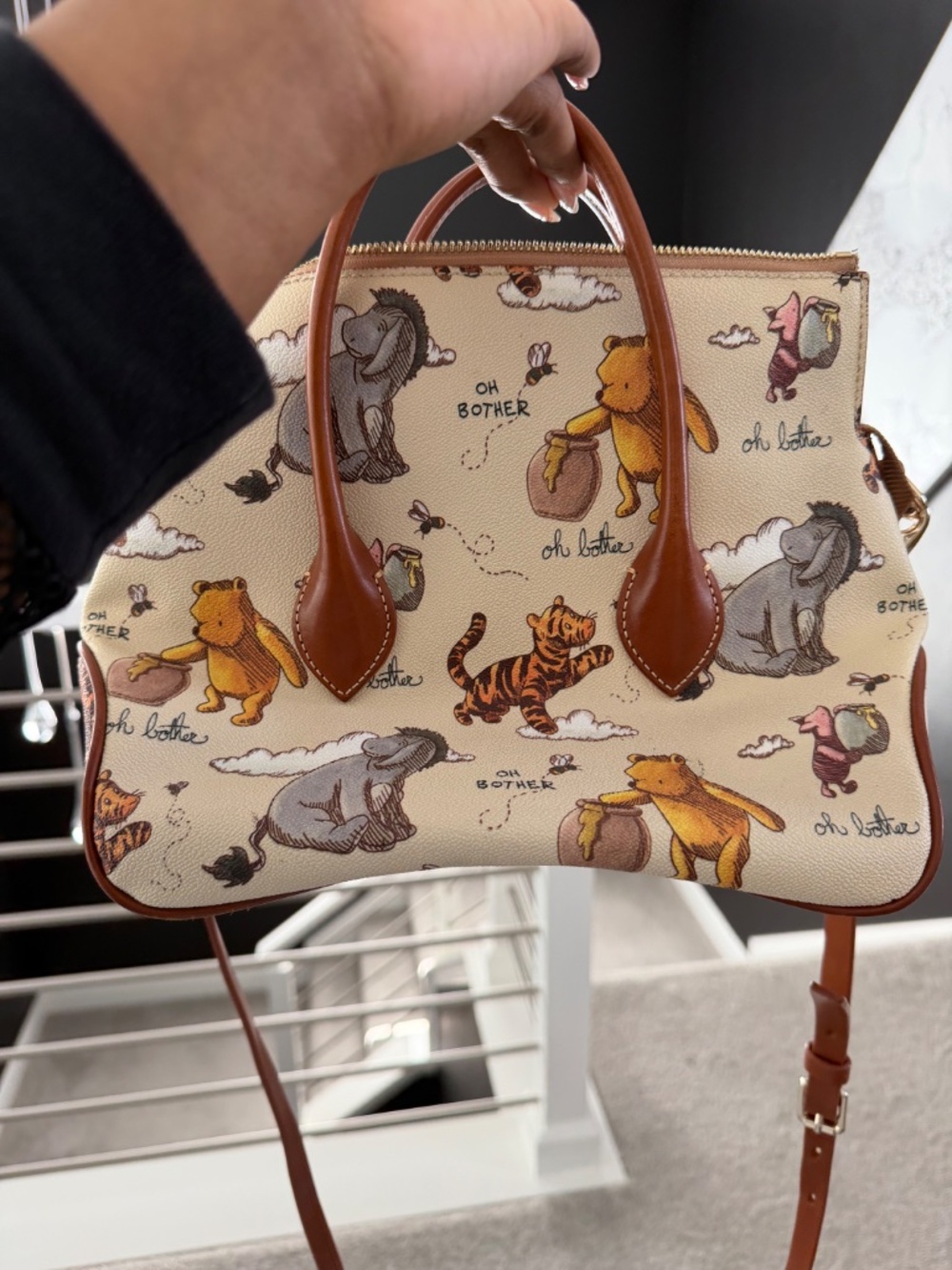 Disney Classic Winnie the Pooh Dooney and Bourke Purse - Picture 2 of 3